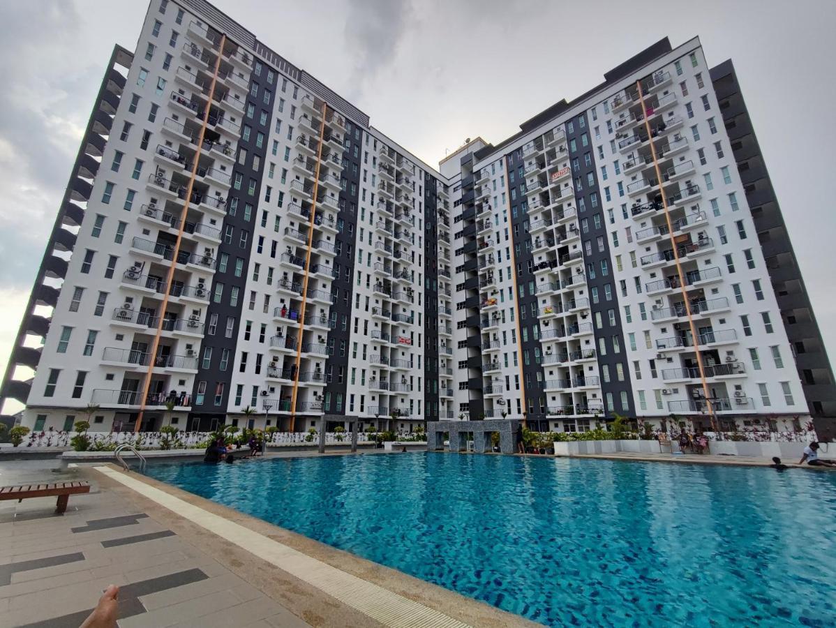 Homestay Semenyih 3 Bedroom Apartment By Kasyaf Exteriör bild